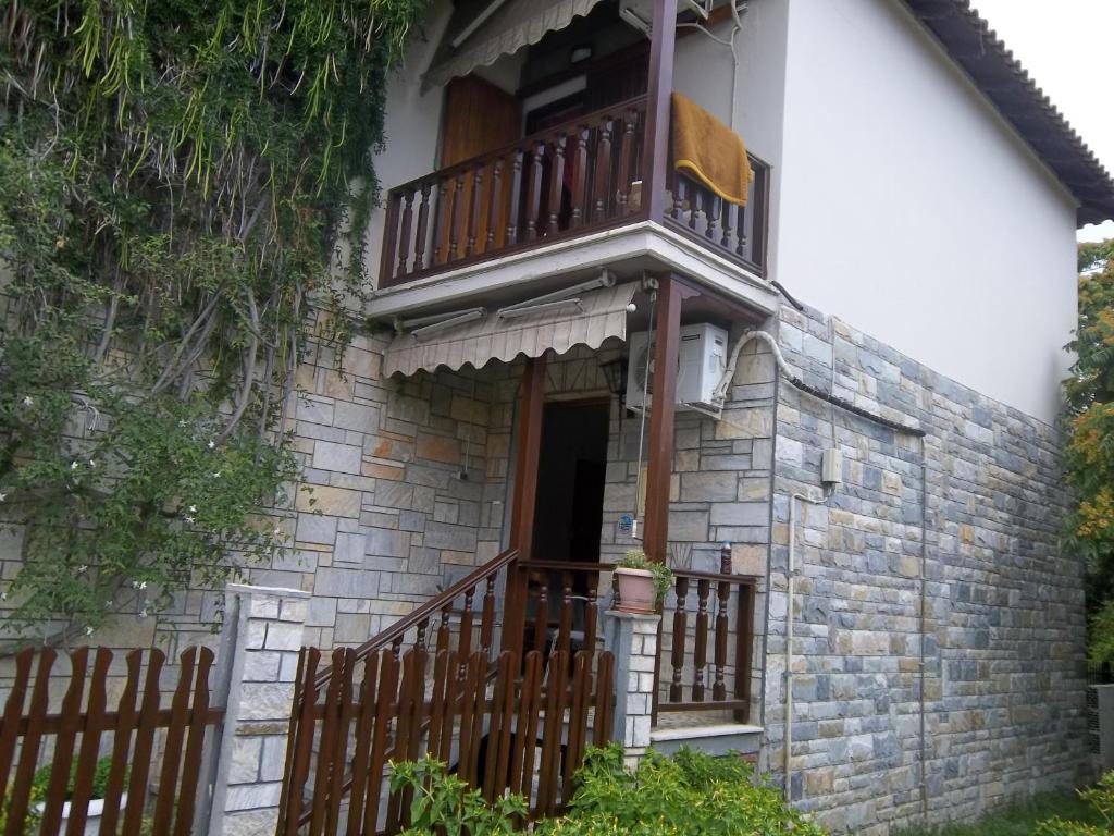 Athos Guest House Pansion Ouranoupoli Exterior photo